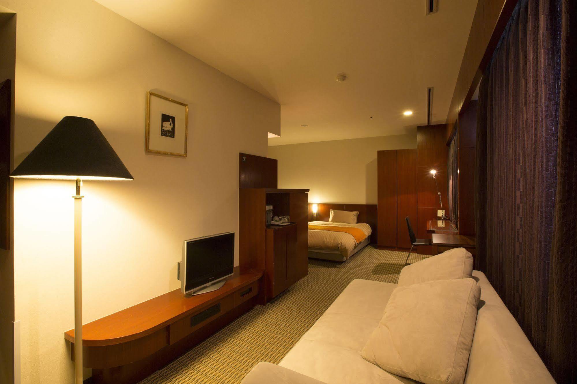Hotel Granmirage Uozu Zewnętrze zdjęcie