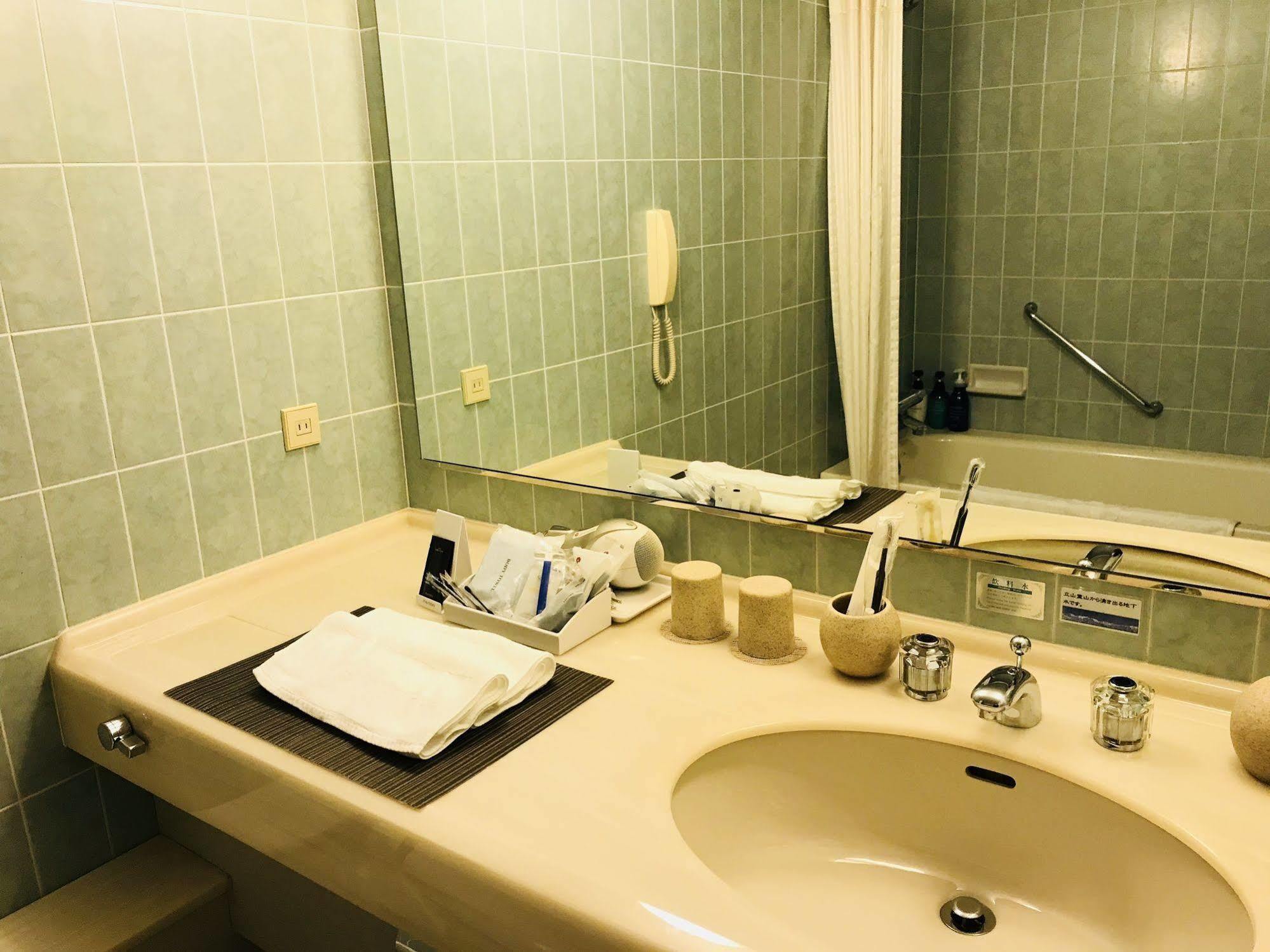 Hotel Granmirage Uozu Zewnętrze zdjęcie