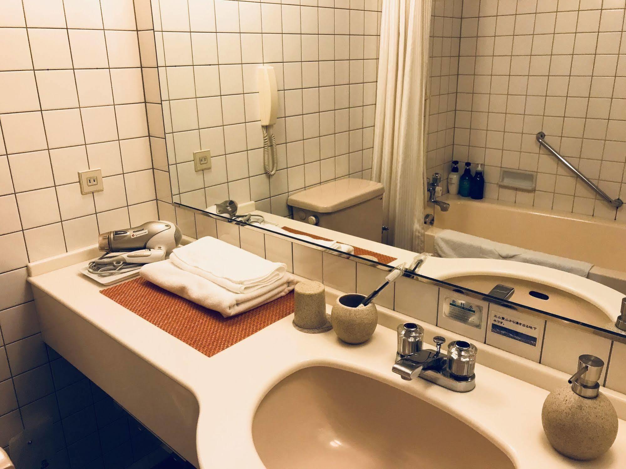 Hotel Granmirage Uozu Zewnętrze zdjęcie